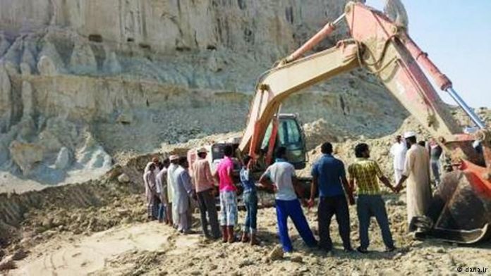 Castle-of-Kouh-Mobarak-700