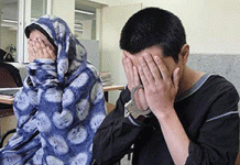 IRAN: Gruaja dënohet me gjuajtje me gurë, sharje dhe burg