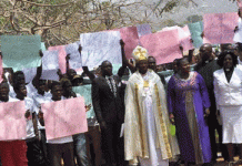 Nigerianët protestojn nderhyrjen e regjimit Iranian