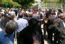 Fermerët iranianë protestojnë në Isfahan