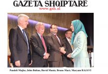 Politikanët shqiptarë shijojnë ëmbëlsirat e Nevruzit persian