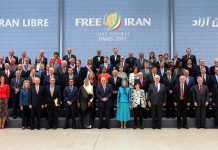 Paris: Personalitete nga e gjithë bota bëjnë thirrje në tubimin e opozitës për ndryshimin e regjimit në Iran