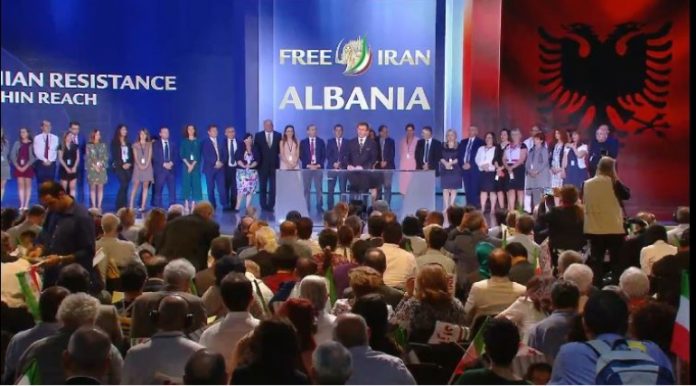 8240a1907e29481b04619a0df33df9ab_XL