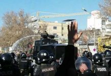 SOT: Mijëra vetë thërasin “Vdekje diktatorit” “Vdekje Rouhanit” në qytetet iraniane