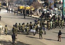 Iran – Protesta: Shtetrrethim i padeklaruar, arrestime masive në qytetin e Izehit