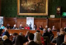 Parlamentarët britanikë kërkojnë mbështetje për kërkesën e grave iraniane për liri