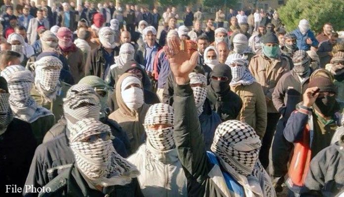 Workers-of-Haft-Tappeh-Sugars