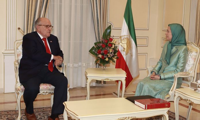 Maryam-Rajavi-meets-U.S.-Presidents-attorney-Rudy-Giuliani-2