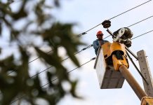 Ndërprerjet e Energjisë në Iran: Pamundësia e Regjimit për të Furnizuar Popullin me Elektricitet Ndez një Valë Protestash