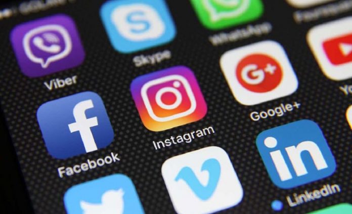 More-Than-1000-Social-Media-Accounts-of-Iran-Regime-Shut-Down