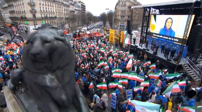 Iranians_Protest_in_Paris_for_a_Free_Iran