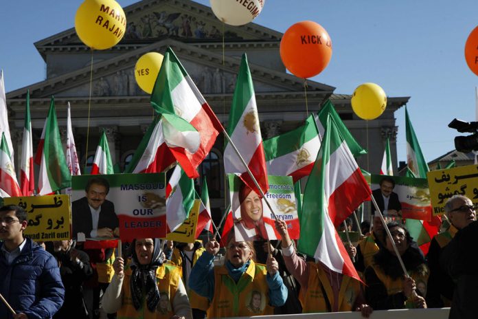 MEK_Supporters_Urge_Munich_Security_Conference_to_Expel_Zarif-1