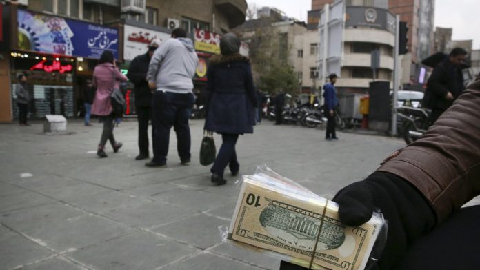 Irans_Crumbling_Economy_Could_Foretell_Regime_Change-1000