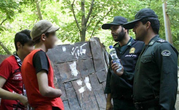412_Arrested_in_Iran_Province_for_Eating_During_Ramadan