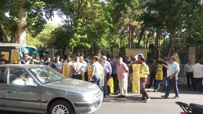 Tehran_Bus_Drivers_Protest_Against_New_Traffic_Tolls