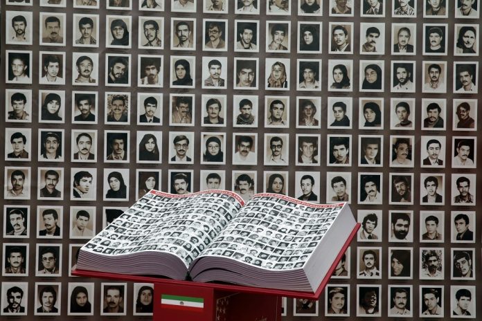 Iran-1988-massacre_1