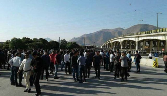 Azrab_Workers-Arak-Iran-file_photo