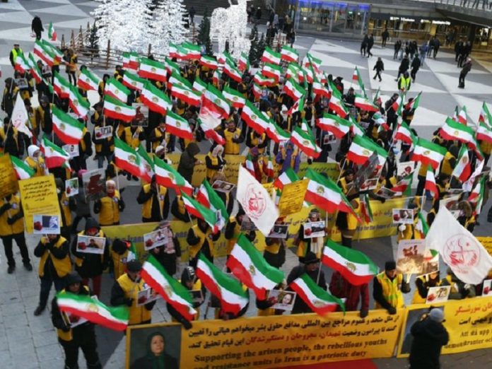 MEK_supporters_in_Sweden_the_Netherlands_and_Switzerland_will_continue_voicing_their_solidarity_with_Iran_protests