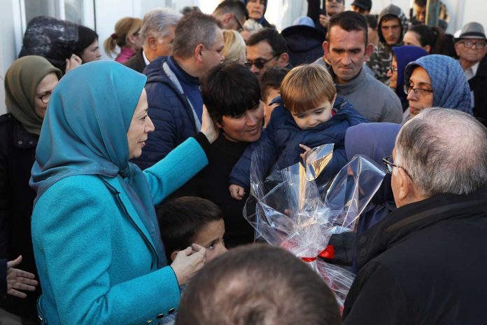 Maryam_Rajavi_visits_victims_of_earthquake_in_Albania