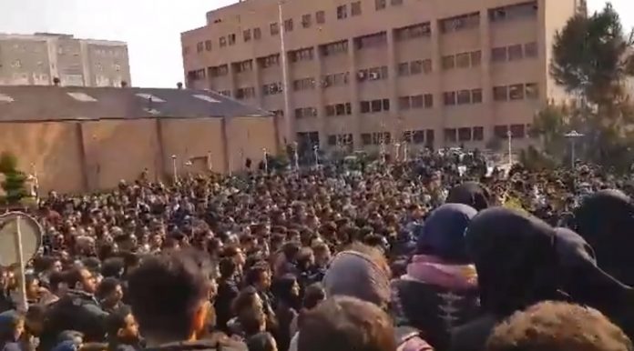 Tehran_Sharif_Tehran_Sharif_University_Protests_-_13_January_1
