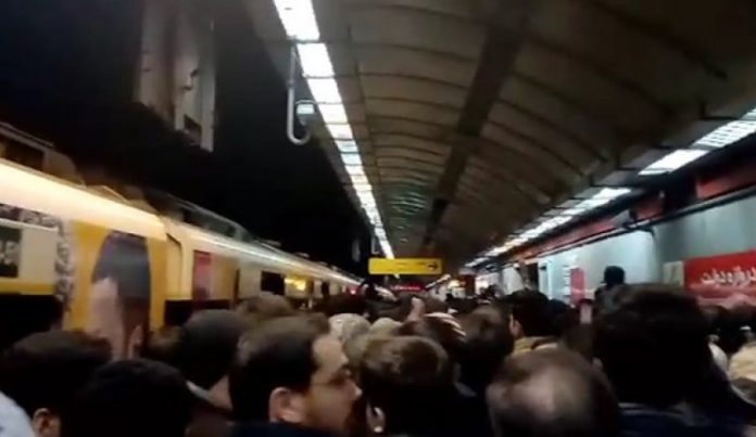 Iran-Metro-Tehran-without-social-distancind-amid-coronavirus-outbreak