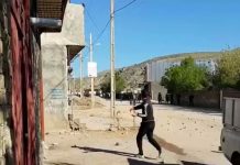 Në Mesin e Krizës së Koronavirusit, Regjimi i Iranit i Sulmon dhe ua Shemb Shtëpitë Njerëzve