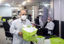 Përditësim lidhur me koronavirusin në Iran: Mbi 106,800 vdekje, Khamenei fajëson popullin për krizën e Covid-19