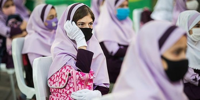 Reopening-of-schools-coincides-with-the-Third-wave-of-the-coronavirus-in-Iran