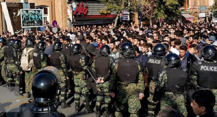 opression-in-Iran
