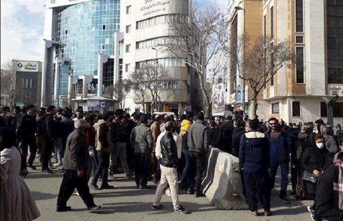Protest rally by street vendors in Sanandaj