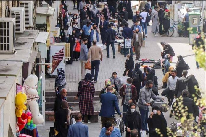 Iran-bazaar-full-packed-during-Covid-19-fourth-wave