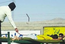 Drejtësia iraniane dënon tre njerëz me goditje kamxhiku