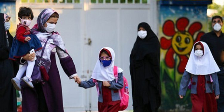 Iranian mothers banned from receiving children's report cards