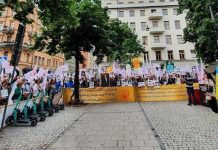 Udhëzimet qesharake të Ministrit të Jashtëm të regjimit iranian në një gjykatë suedeze