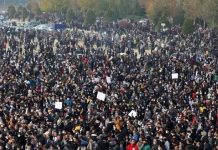 Iran: Udhëheqësit e lutjeve të së premtes paralajmërojnë një kryengritje tjetër dhe rolin e MEK