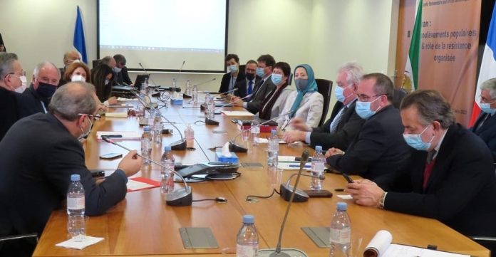 maryam-rajavi-french_assembly_1000