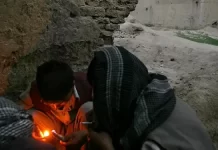 Si ndikon regjimi klerik në varësinë në Iran?