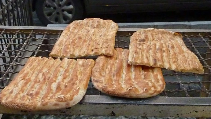 iran-leasing-bread