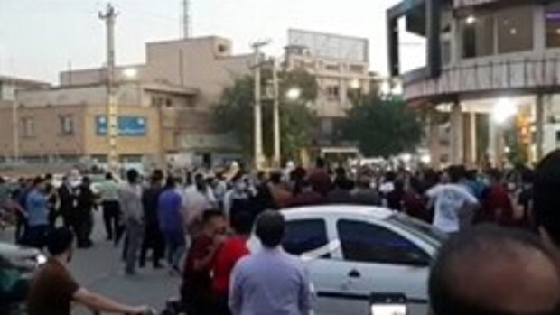 Protesta kundër regjimit në Shahrekord