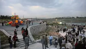 iran-isfahan-saheli-park-300x170