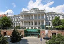 Teheran Përsërit Kërkesa të Paspecifikuara Ndërkohë që Fajëson SHBA-në për Vonesa në Marrëveshjen Bërthamore