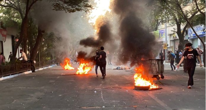 Iran protest against murdering of Mahsa Amini-Tejran-Iran