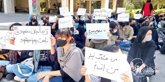 Tehran-University-students-11-min