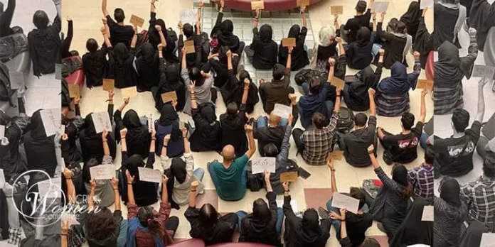 Tehran-University-student-sit-in-October-3-min