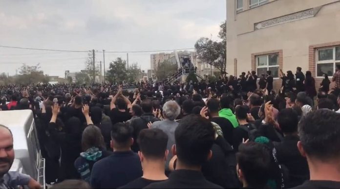 iran-arak-uprising-3112022-1