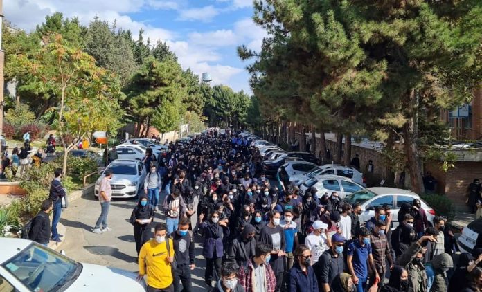 iran-uprising-tehran-university-31102022-1