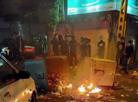Kryengritja në Iran Hyn në Ditën e Saj të 90-të Ndërkohë që Protestat Vazhdojnë Pavarësisht Ekzekutimeve