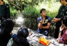 Pse klerikët qeverisës të Iranit përdorin fenë për të justifikuar masat shtypëse