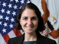 “Zyrtar i Pentagonit: SHBA mbetet e përkushtuar për të adresuar aktivitetet e pamatura të Iranit në Lindjen e Mesme.