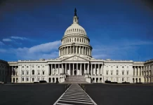 Rezoluta H.627 e SHBA-së bën thirrje për përgjegjësi ndaj regjimit iranian dhe mbrojtje për refugjatët politikë në Shqipëri.